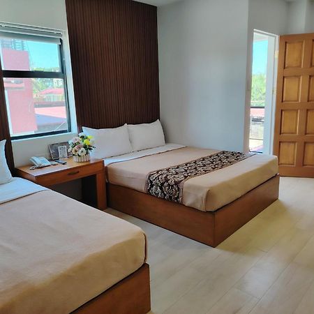 Hotel Carmelita Tuguegarao City Ngoại thất bức ảnh