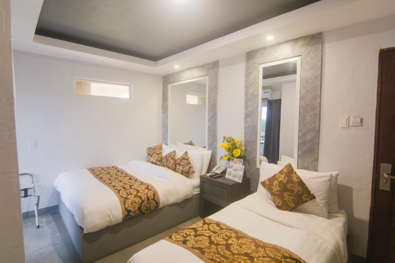 Hotel Carmelita Tuguegarao City Ngoại thất bức ảnh